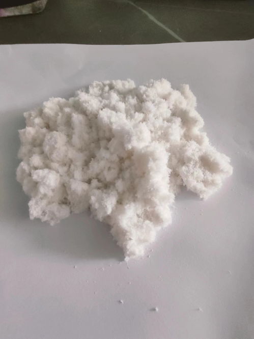 漂白牛皮纖維、漂白牛皮粉與石膏混合料在寵物用品及飼料制造中的應用